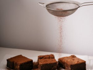 Disfruta el Brownie Perfecto: Clásico o Vegano